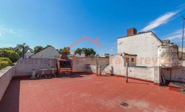 Echenagucia 900 versalles Venta de casa de 3 dormitorios con cochera