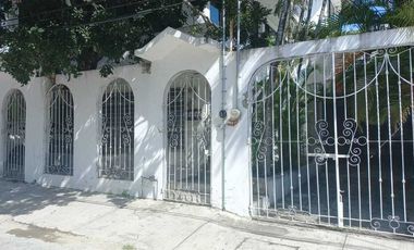 Se renta casa amueblada en zona centro.