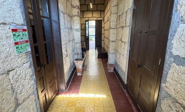 OFICINA CENTRO POR AV TAPIA EN UN EXCELENTE PUNTO