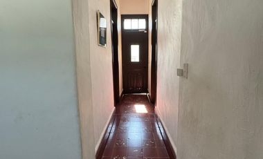 OFICINA CENTRO POR AV TAPIA EN UN EXCELENTE PUNTO