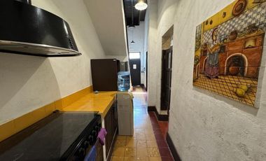 OFICINA CENTRO POR AV TAPIA EN UN EXCELENTE PUNTO