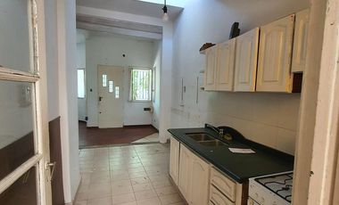 Casa en  Acevedo al 500 Lomas de Zamora