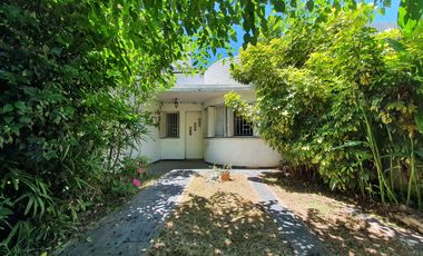 Casa en  Acevedo al 500 Lomas de Zamora