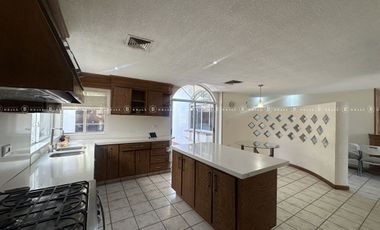 CASA EN VENTA  O RENTA EN  CLUB SAN FRANCISCO
