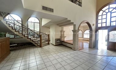 CASA EN VENTA  O RENTA EN  CLUB SAN FRANCISCO