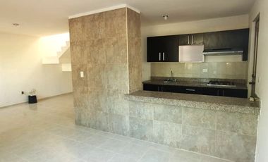 Casa en venta en avenida ideal para negocio en Las Americas, Merida Yucatan