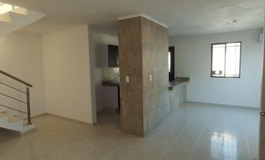Casa en venta en avenida ideal para negocio en Las Americas, Merida Yucatan