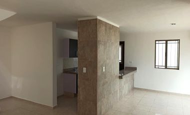 Casa en venta en avenida ideal para negocio en Las Americas, Merida Yucatan