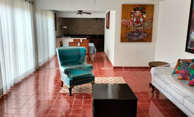La Casa  del Árbol Club de Golf La Ceiba Recién Remodelada .