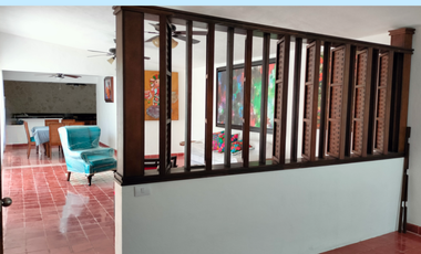 La Casa  del Árbol Club de Golf La Ceiba Recién Remodelada .
