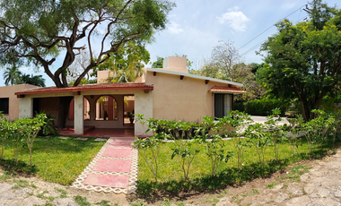 La Casa  del Árbol Club de Golf La Ceiba Recién Remodelada .