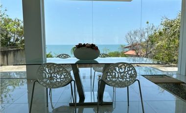 VENTA CASA CON PLAYA SEMI-PRIVADA & VISTA AL MAR EN PRIMERA LINEA