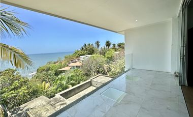 VENTA CASA CON PLAYA SEMI-PRIVADA & VISTA AL MAR EN PRIMERA LINEA