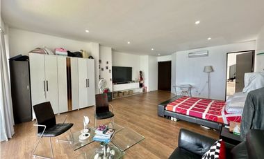 VENTA CASA CON PLAYA SEMI-PRIVADA & VISTA AL MAR EN PRIMERA LINEA
