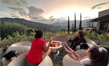 CASA/FINCA CAMPESTRE EN SABANETA ANTIOQUIA