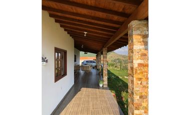 Vendo casa en Yolombó Vda. La Reina parcelación cerrada