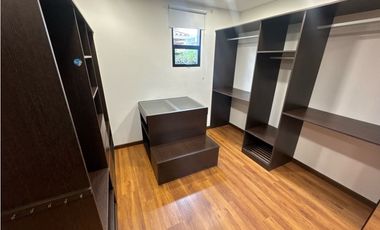 SE VENDE O SE RENTA CASA EN UNIDAD CERRADA EN LA CEJA INMUEBLE DE LUJO