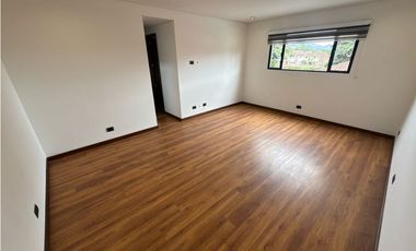 SE VENDE O SE RENTA CASA EN UNIDAD CERRADA EN LA CEJA INMUEBLE DE LUJO