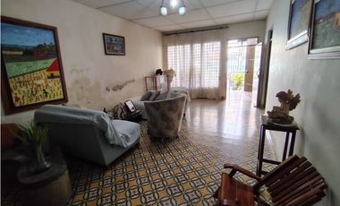 Se vende casa lote en el centro de Santa Marta