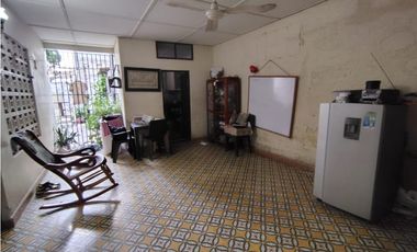 Se vende casa lote en el centro de Santa Marta