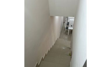 RENTA CASA EN ARDENNES APODACA MUY CERCA DEL AEROPUERTO