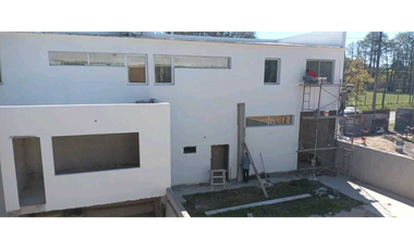 Calle 419 entre 19bis y 20- Complejo Prados de Arana.