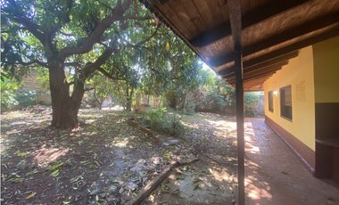 VENDO CASA COLONIAL EN EXCELENTE BARRIO, POSADAS MNES