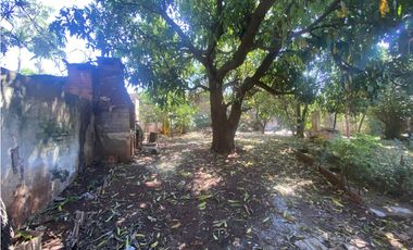 VENDO CASA COLONIAL EN EXCELENTE BARRIO, POSADAS MNES