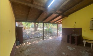 VENDO CASA COLONIAL EN EXCELENTE BARRIO, POSADAS MNES