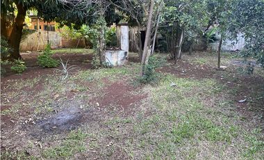 VENDO CASA COLONIAL EN EXCELENTE BARRIO, POSADAS MNES