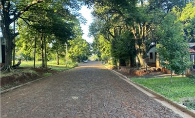 VENDO CASA COLONIAL EN EXCELENTE BARRIO, POSADAS MNES