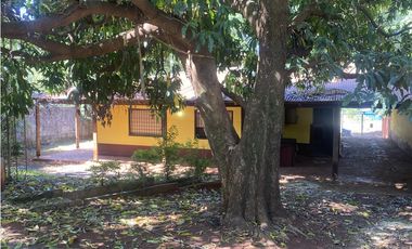 VENDO CASA COLONIAL EN EXCELENTE BARRIO, POSADAS MNES