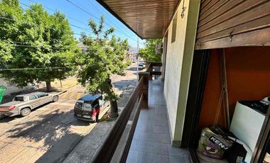 Casa para 2 Familias en venta en Sarandi Este