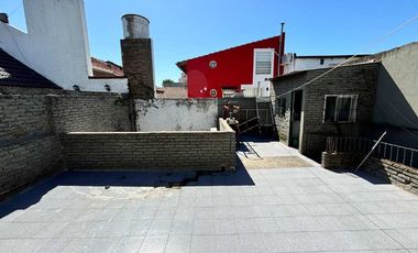 Casa para 2 Familias en venta en Sarandi Este