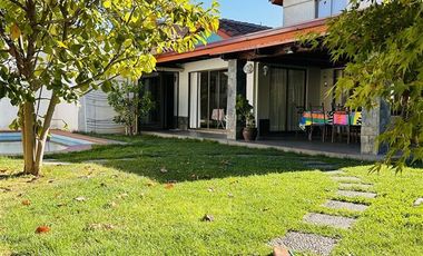 Local Comercial en Venta en Calle Flores Millán