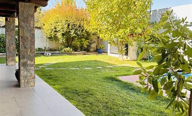 Local Comercial en Venta en Calle Flores Millán