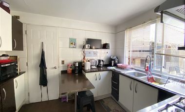 Casa en Arriendo en Fuera de Condominio/Guanaco Norte/ colegio San Francisco Javier!