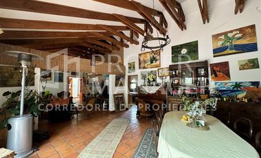 Parcela en Venta en Amplia Casa de 333 m2 en Terreno de 5.400 m2