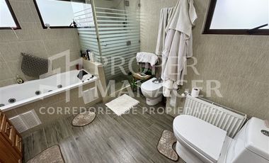 Casa en Venta en Amplia Casa de 333 m2 en Terreno de 5.400 m2