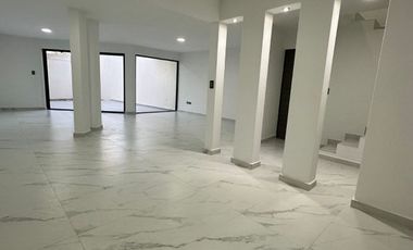 Venta de casa en Villa Universidad