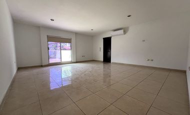 Casa en venta y renta en Las Quintas
