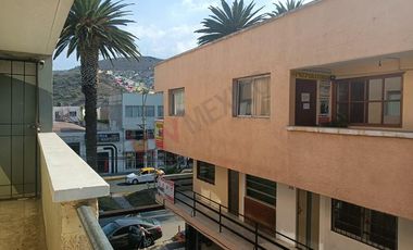 Local Comercial en 2do Nivel en Plaza Las Maria Luisas, Av. Revolución.