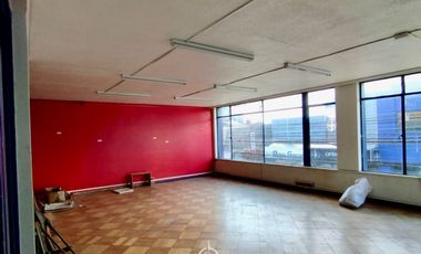 Excelente Local Comercial situado en una zona altamente transitada