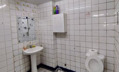 Excelente Local Comercial situado en una zona altamente transitada