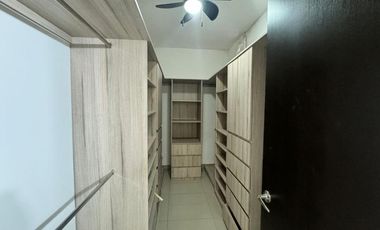 CASA EN VENTA EN BOSQUES DE LAS CUMBRES