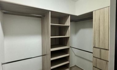 CASA EN VENTA EN BOSQUES DE LAS CUMBRES