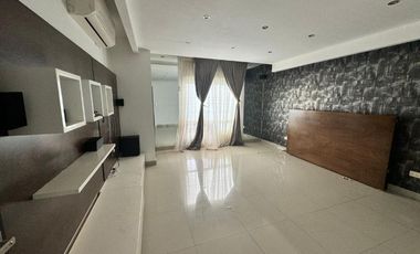 CASA EN VENTA EN BOSQUES DE LAS CUMBRES