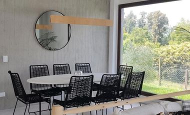 Casa en Alquiler de Verano - Barrio La Calesa - Pilará - Mallmann Propiedades