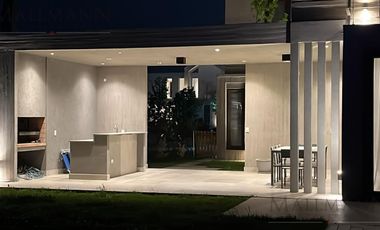 Casa en Alquiler de Verano - Barrio La Calesa - Pilará - Mallmann Propiedades