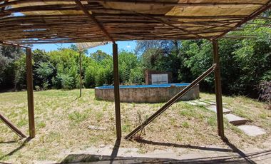 Casa en venta - 2 Dormitorios 1 Baño - Cochera - 2.250Mts2 - Zarate